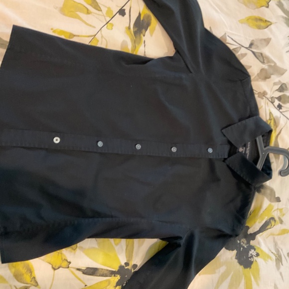 Cotton shirt by Banana Republic in size medium - Picture 2 of 4